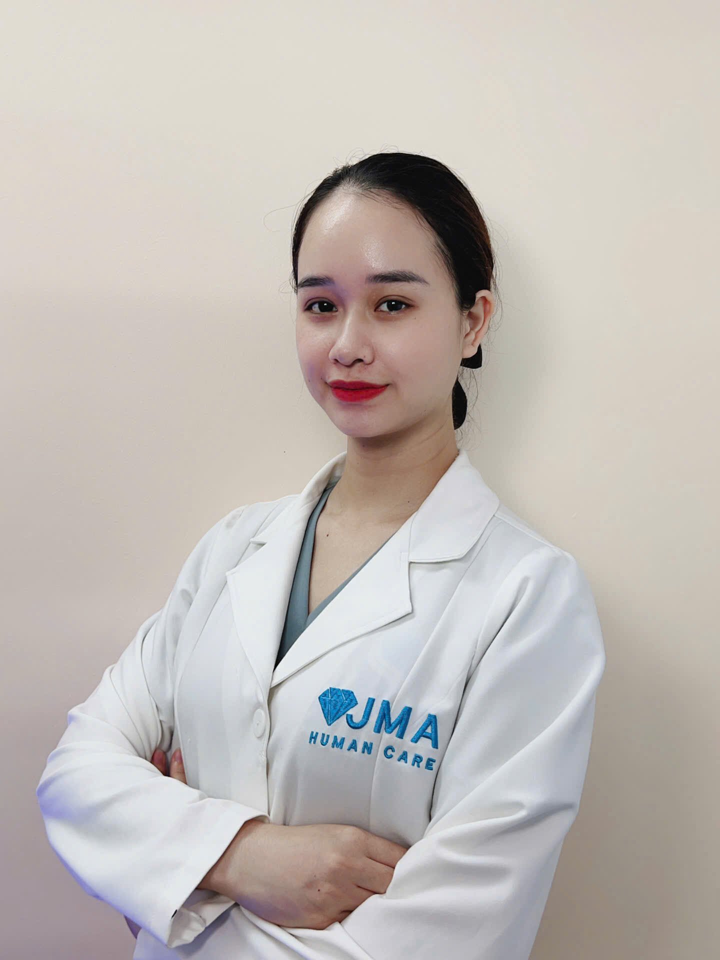 Dr. NGUYỄN THỊ THU HOÀ | Bác sĩ phụ trách chăm sóc khách hàng VJMA Dr. NGUYỄN THỊ THU HOÀ | Bác sĩ phụ trách chăm sóc khách hàng VJMA